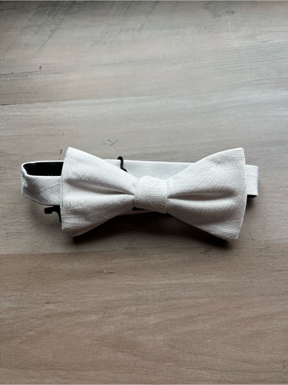 j.ferrar White Textured Bow Tie